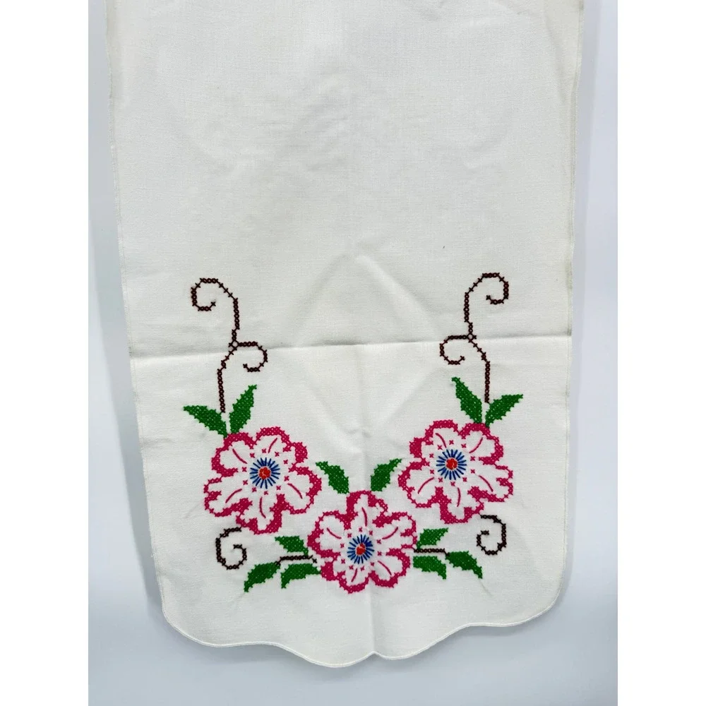 Vintage Embroidered Flower Table Runner Floral Cross Stitch Scalloped Edges